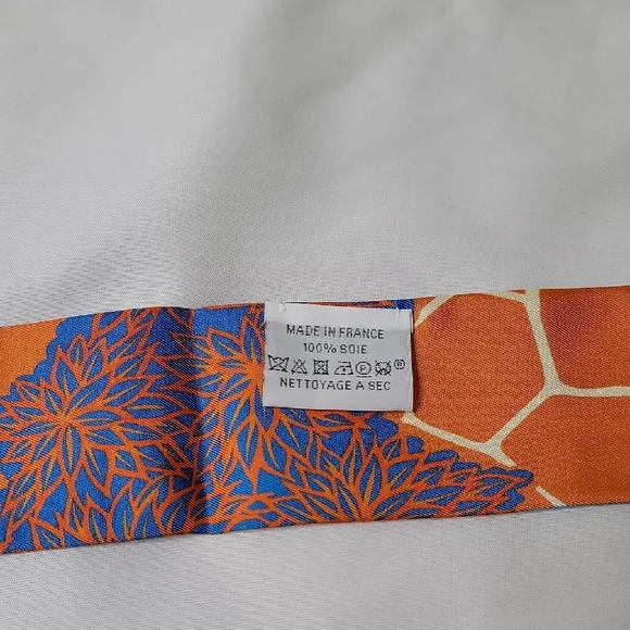 Hermes Blue and Orange Giraffe Silk Twilly - Picture 3 of 4